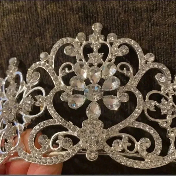 Luxury Rheinstone Royal Princess tiara - Picture 10 of 11